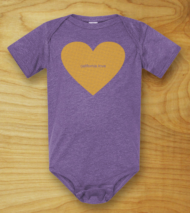 "califonia.love" baby onesie - NEW