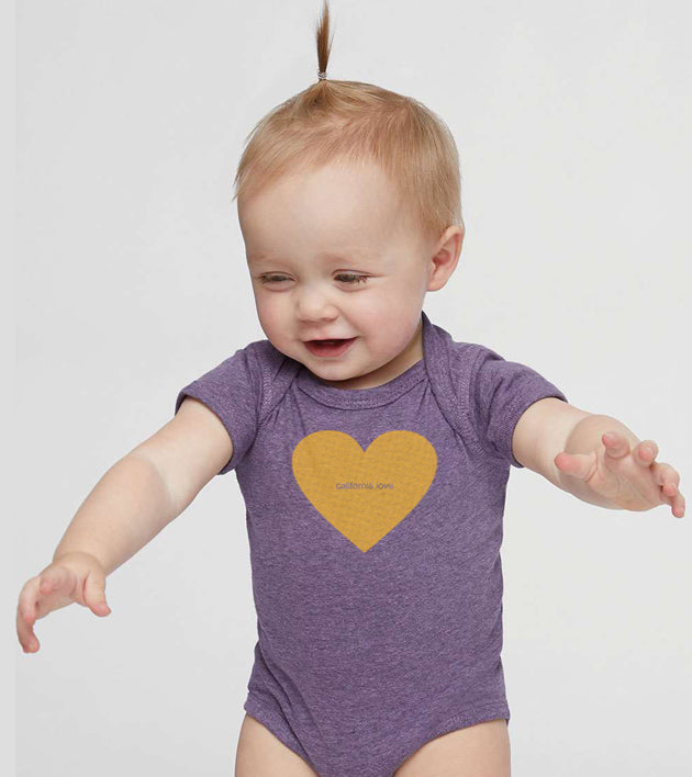 "califonia.love" baby onesie - NEW